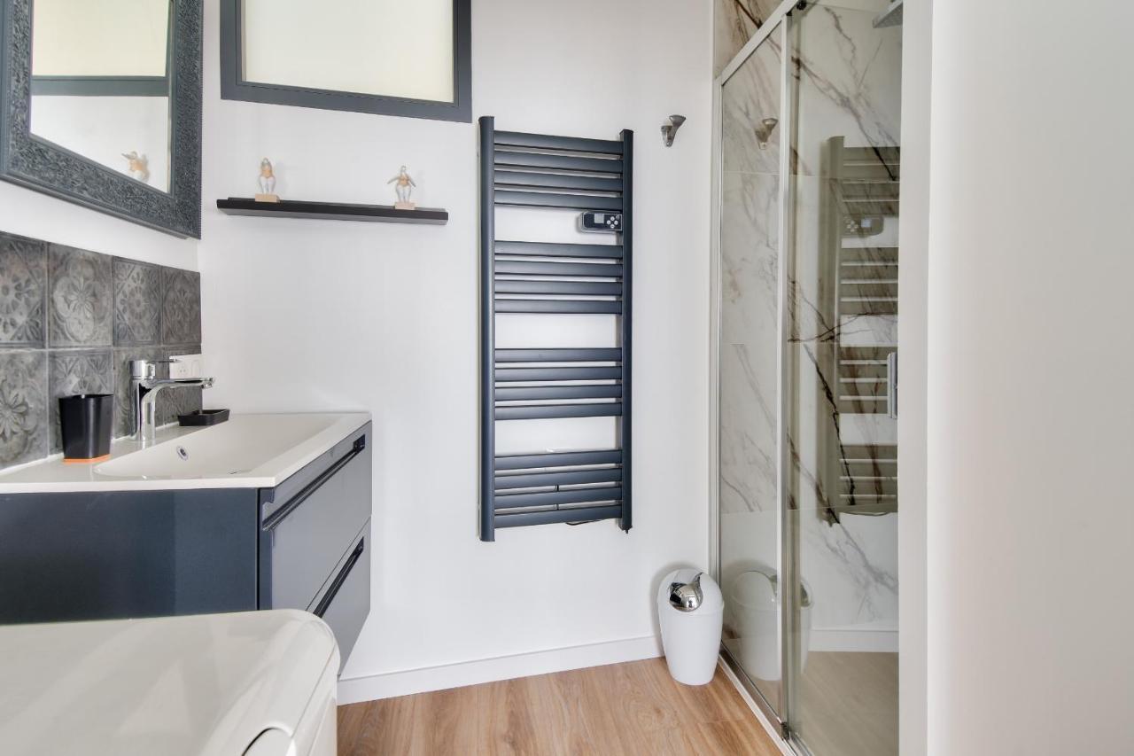 Jolie Maison Pour 6 A Holiday home *